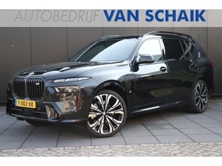 BMW X7 M60i xDrive | 531 PK | NL AUTO! | 7 PERSOONS | BOWERS & WILKINS | PANO | TREKHAAK | LEDER | MASSAGE | STANDKACHEL | HEAD-UP | 360° CAMERA | FULL OPTIONS |