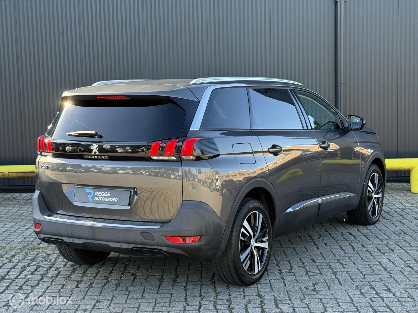Hoofdafbeelding Peugeot 5008