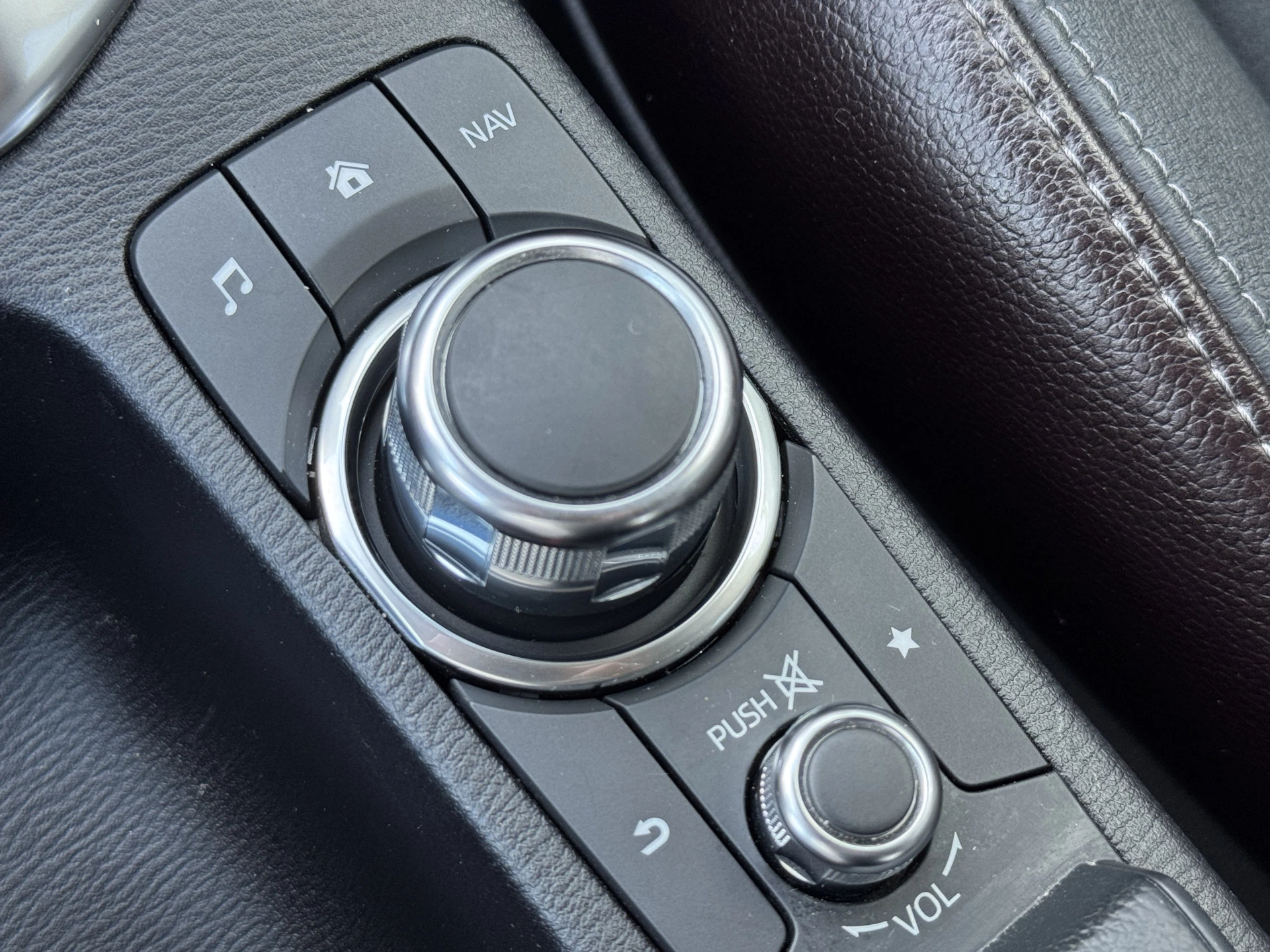 Hoofdafbeelding Mazda 2
