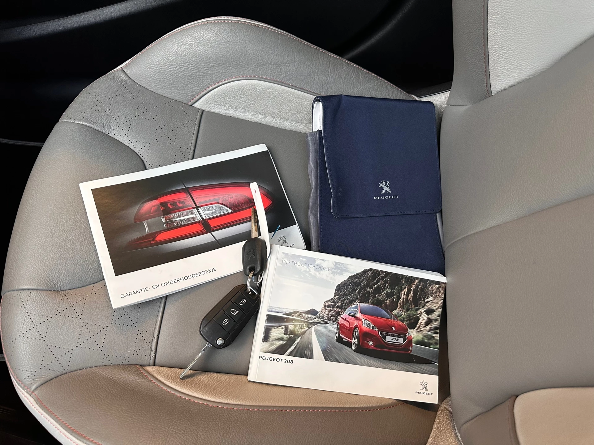 Hoofdafbeelding Peugeot 208