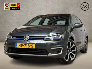 Volkswagen Golf 1.4 TSI GTE 204Pk Automaat (SCHUIFDAK, APPLE CARPLAY, NAVIGATIE, LEDER, KEYLESS, STOELVERWARMING, SPORTSTOELEN, CAMERA, GETINT GLAS, TREKHAAK, NIEUWSTAAT)