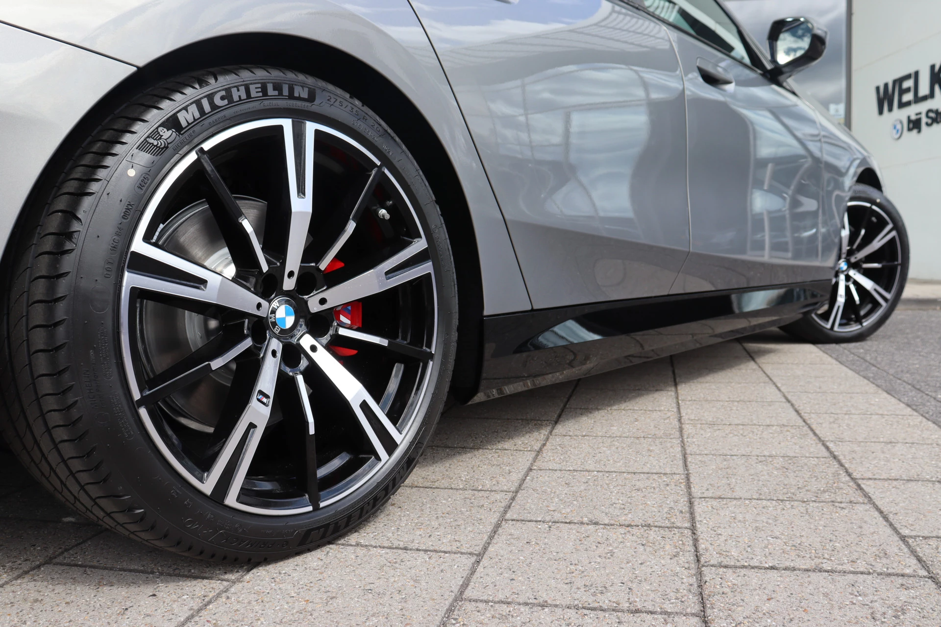 Hoofdafbeelding BMW i5