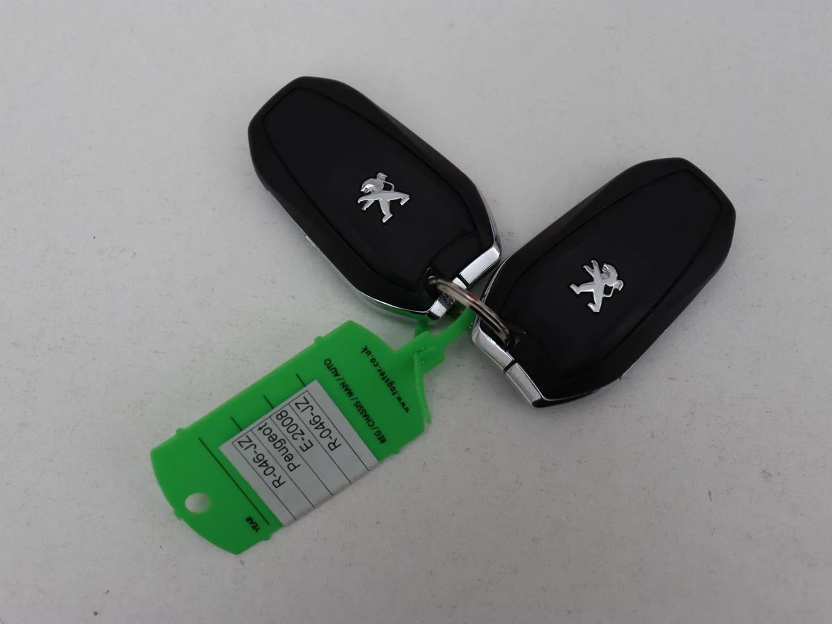 Hoofdafbeelding Peugeot e-2008