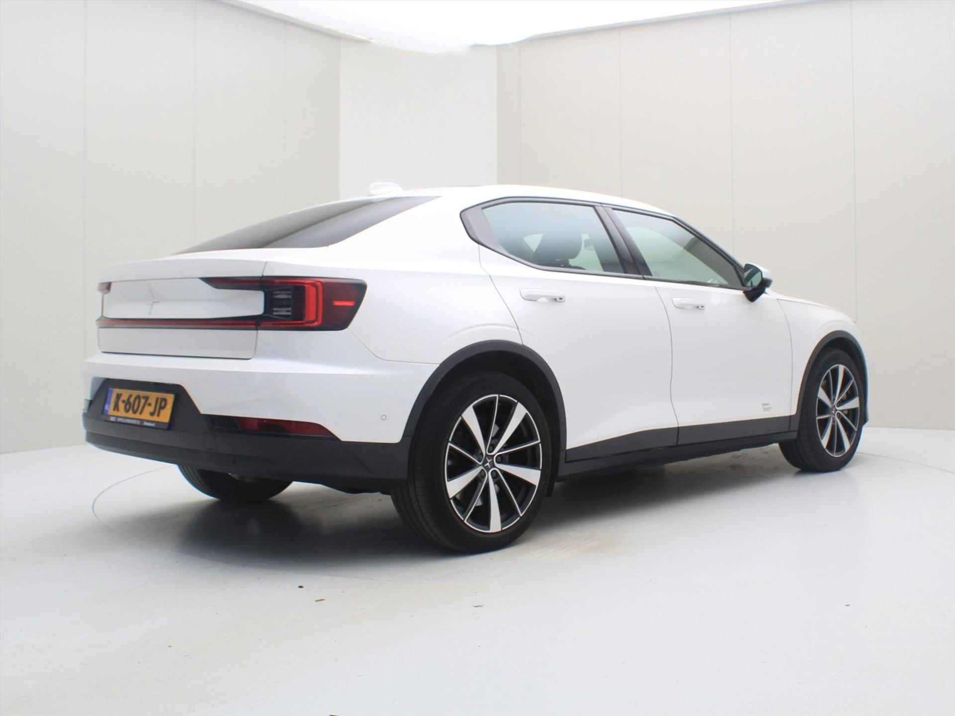 Hoofdafbeelding Polestar 2
