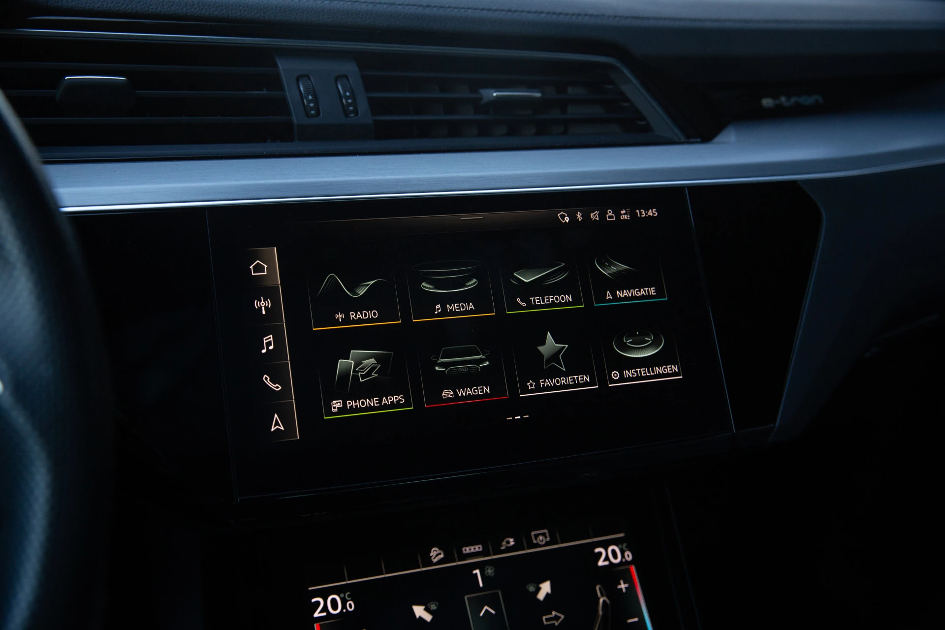 Hoofdafbeelding Audi e-tron