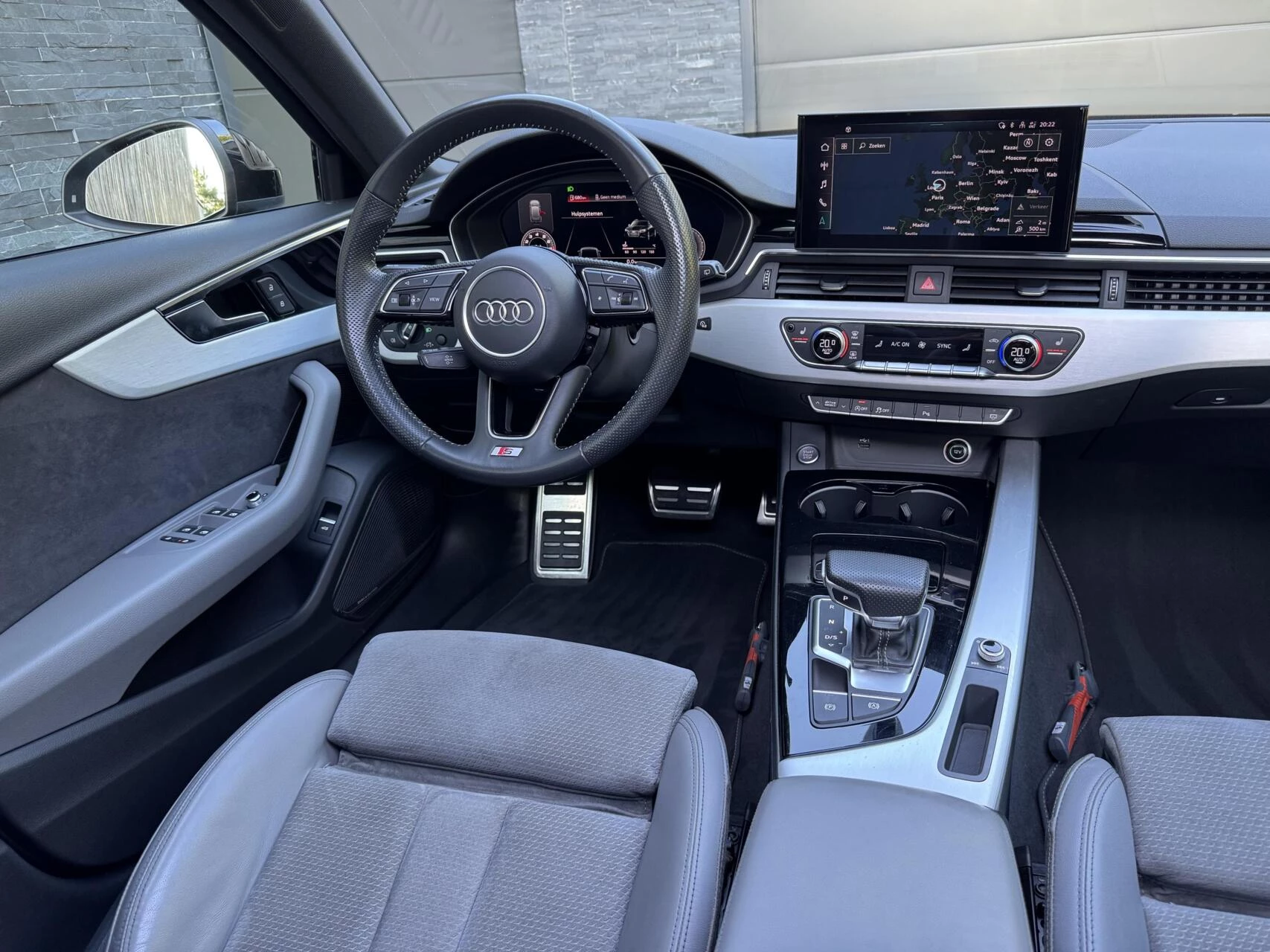 Hoofdafbeelding Audi A4