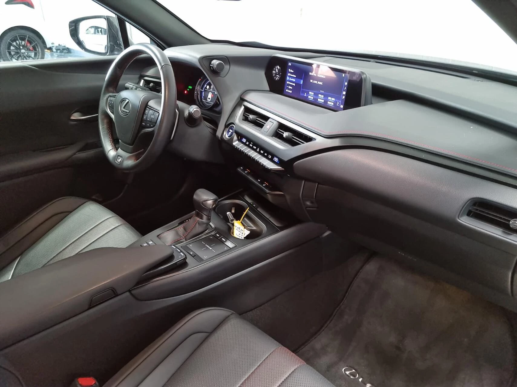 Hoofdafbeelding Lexus UX