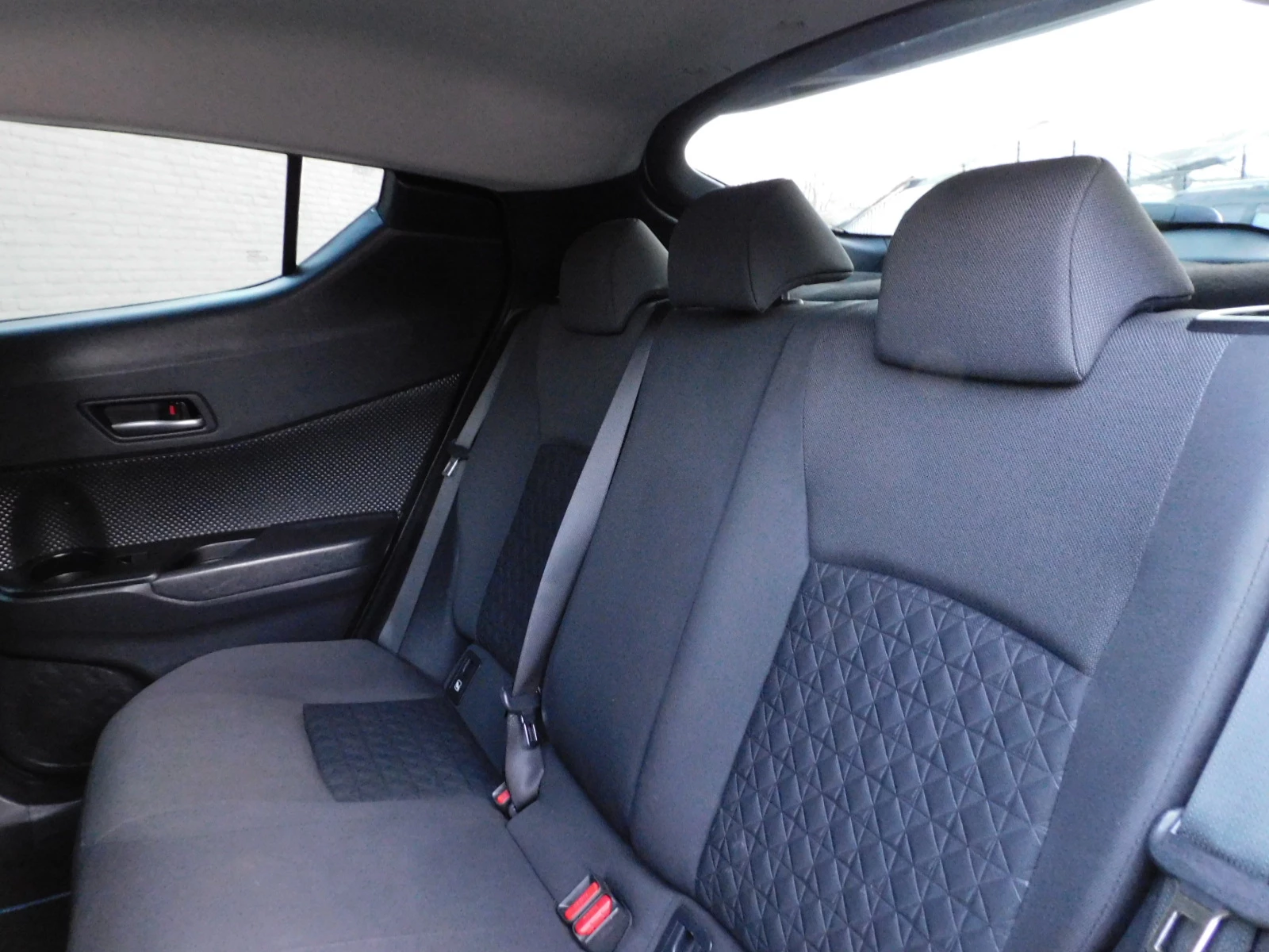 Hoofdafbeelding Toyota C-HR