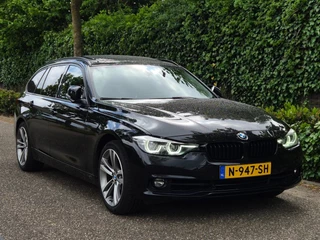 BMW 3-serie Touring F31 Elk. Trekhaak Panorama Apple CarPlay Navi GR NAP Rijklaar GARANTIE