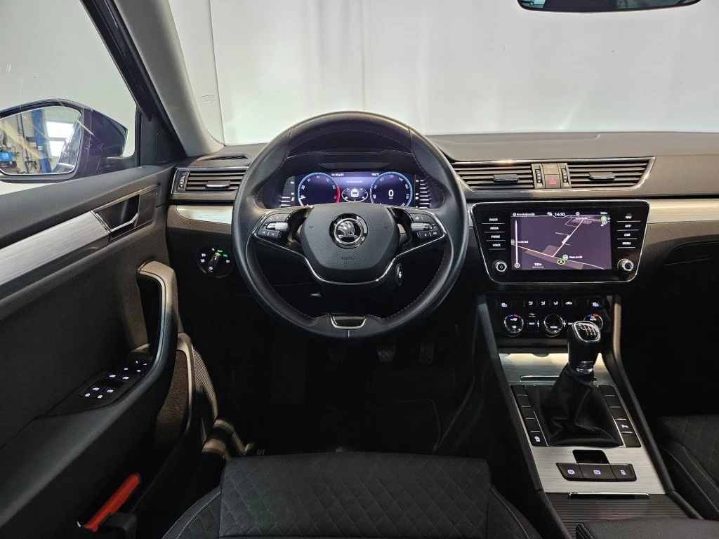 Hoofdafbeelding Škoda Superb