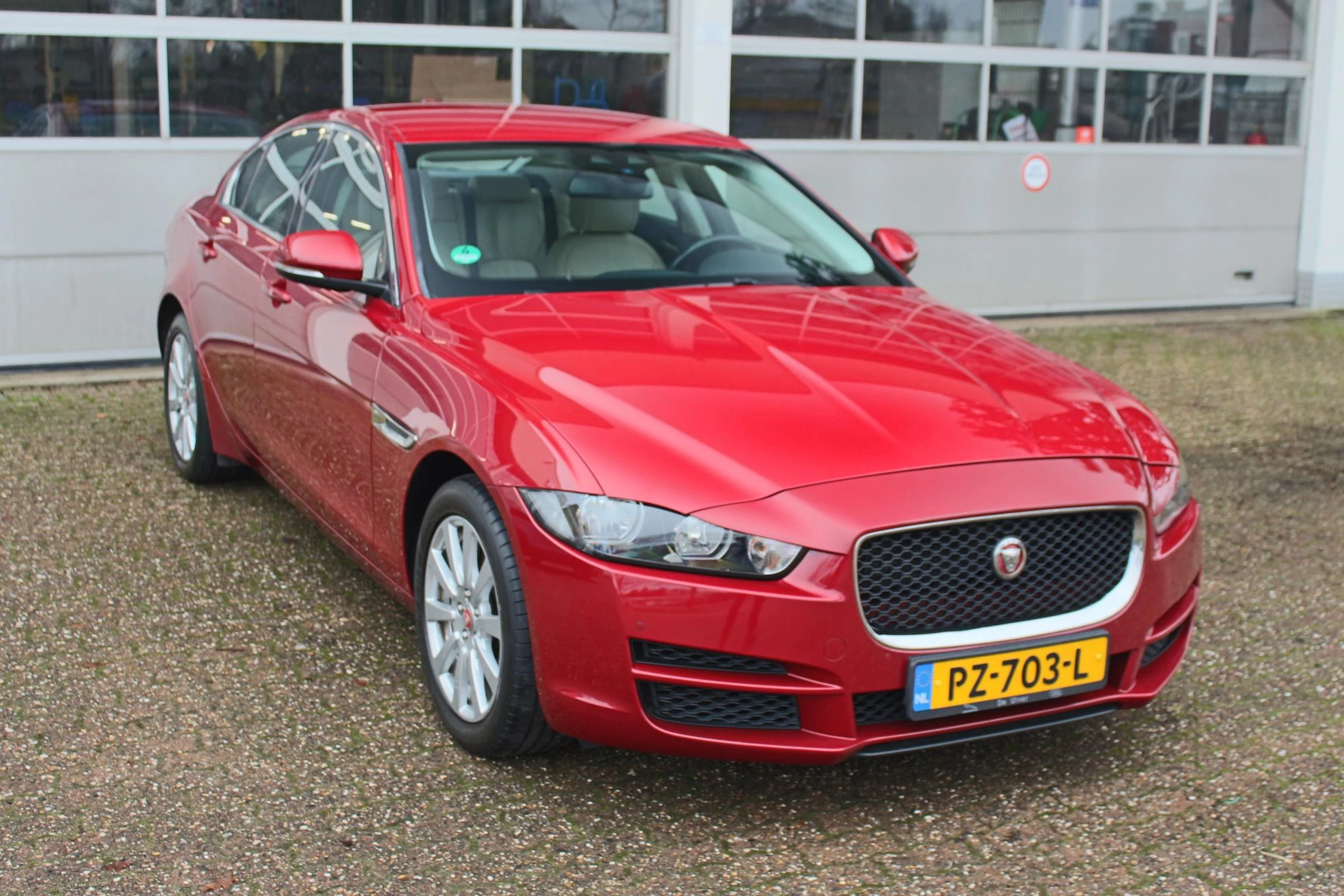Hoofdafbeelding Jaguar XE