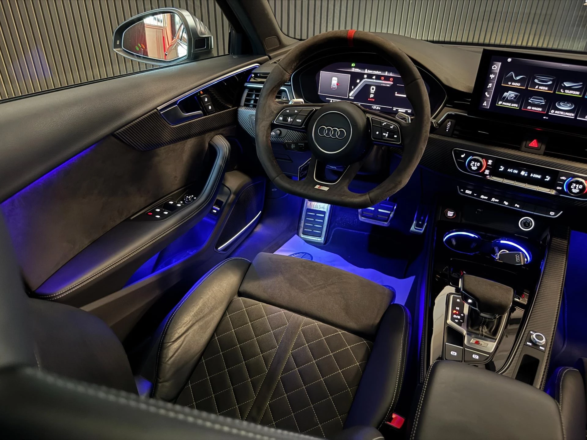 Hoofdafbeelding Audi S4