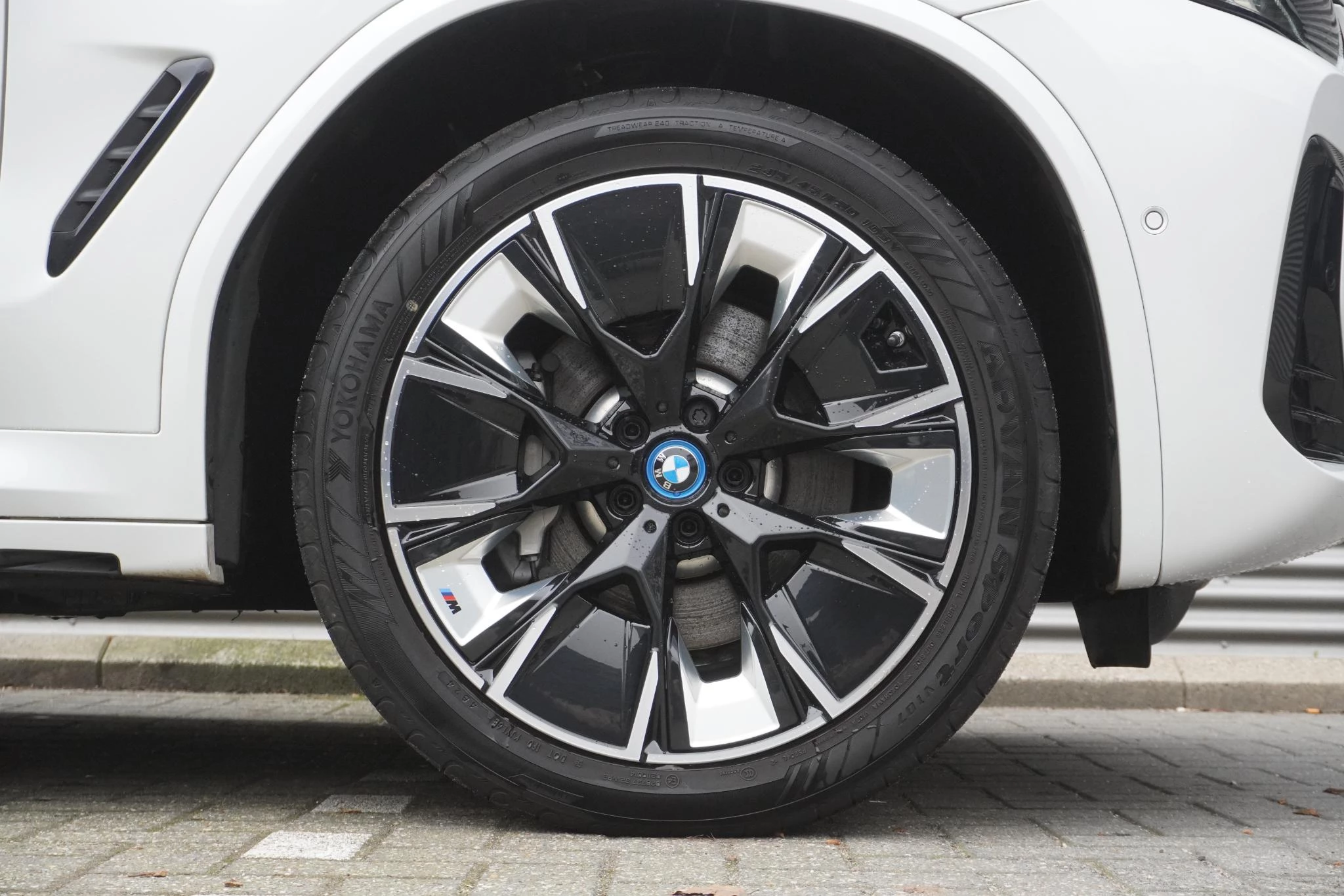 Hoofdafbeelding BMW iX3