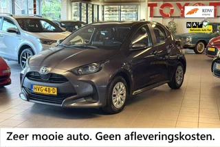 Toyota Yaris 1.5 Hybrid Active. 32.000 KM! Grootbeeld navi.