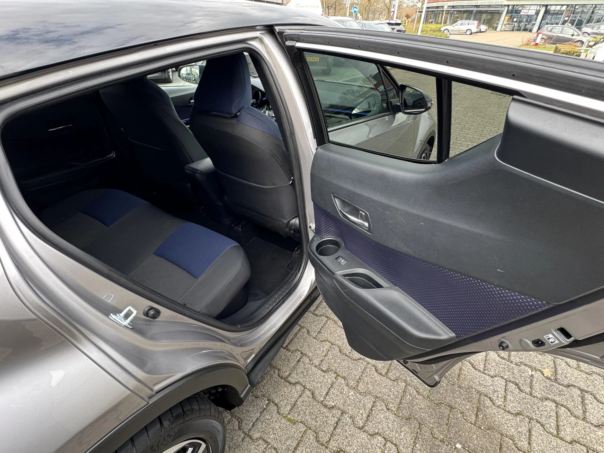 Hoofdafbeelding Toyota C-HR