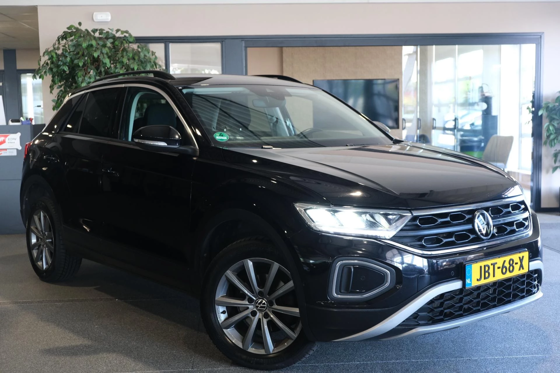 Hoofdafbeelding Volkswagen T-Roc