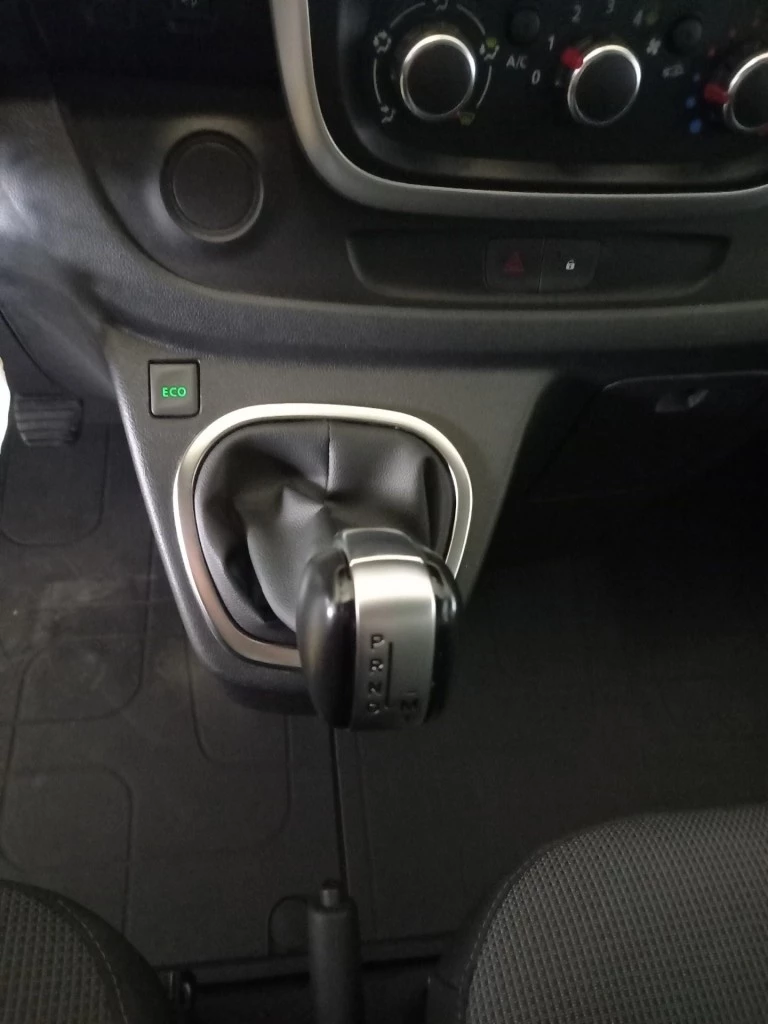 Hoofdafbeelding Nissan NV300