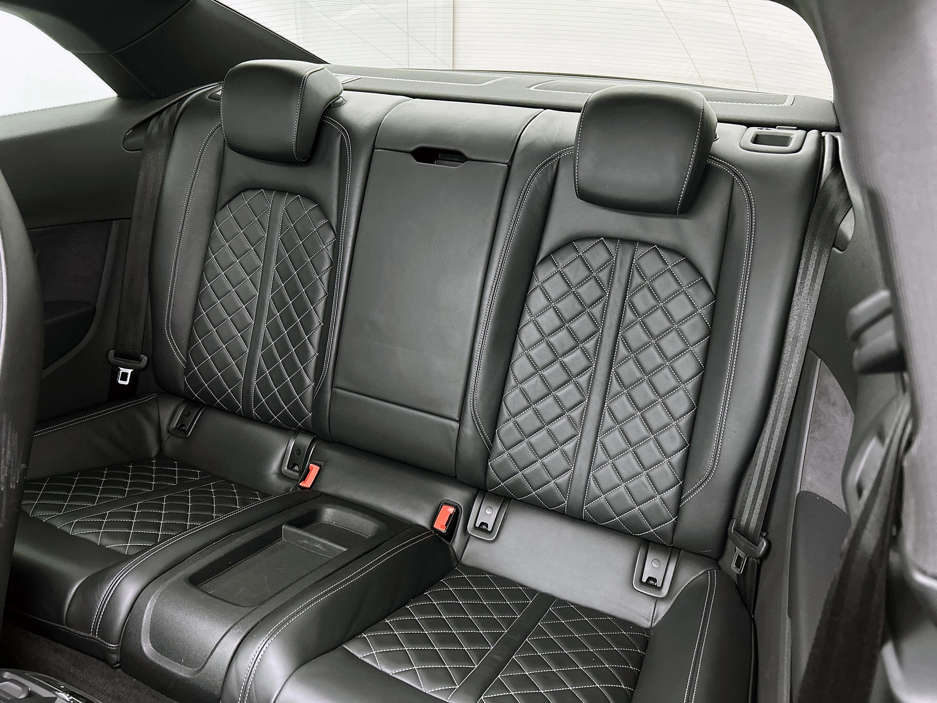 Hoofdafbeelding Audi S5