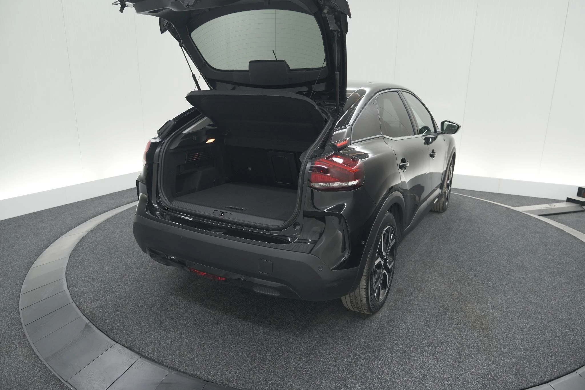 Hoofdafbeelding Citroën ë-C4
