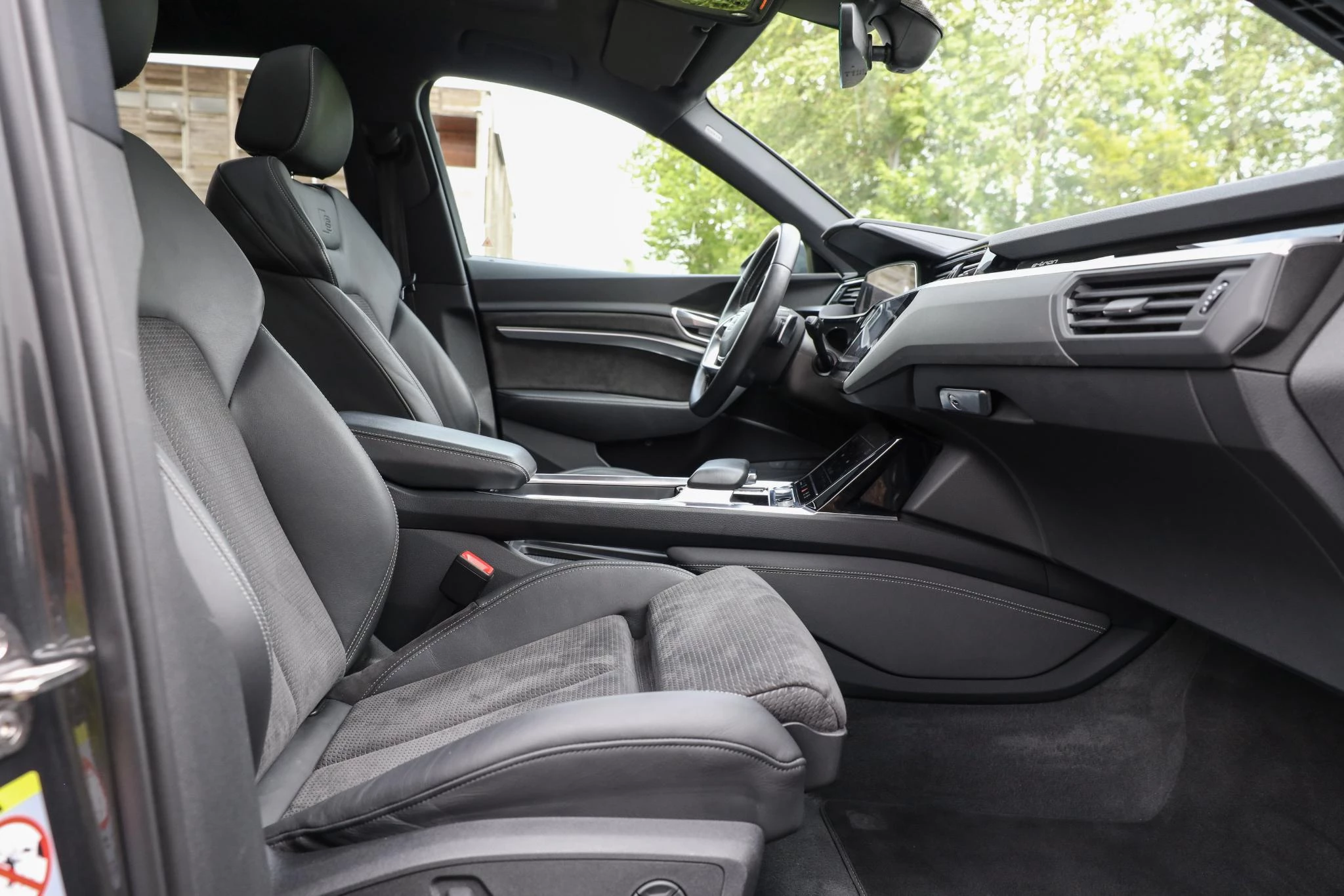 Hoofdafbeelding Audi e-tron