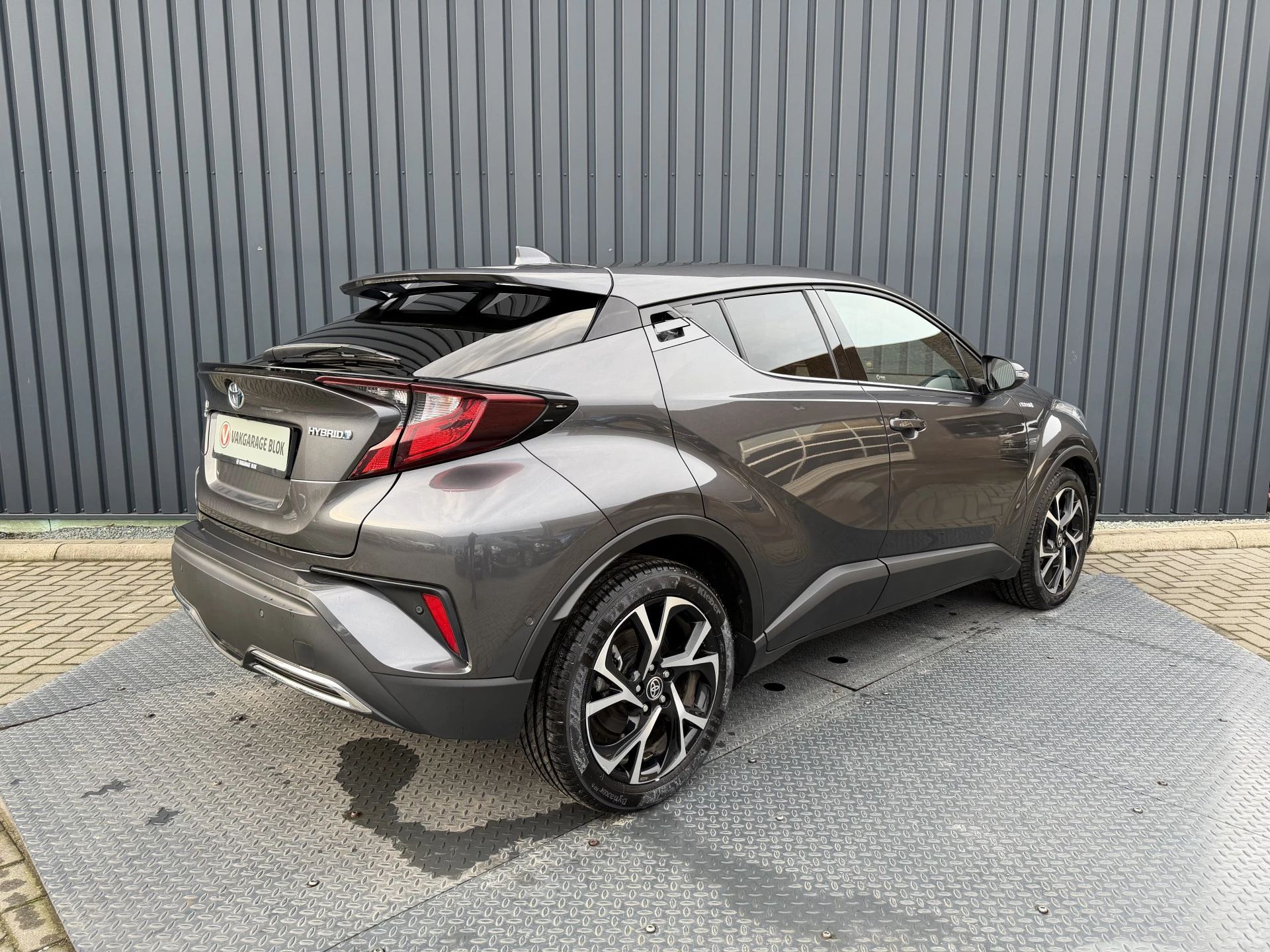 Hoofdafbeelding Toyota C-HR