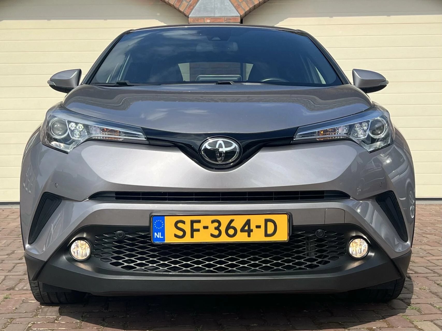 Hoofdafbeelding Toyota C-HR