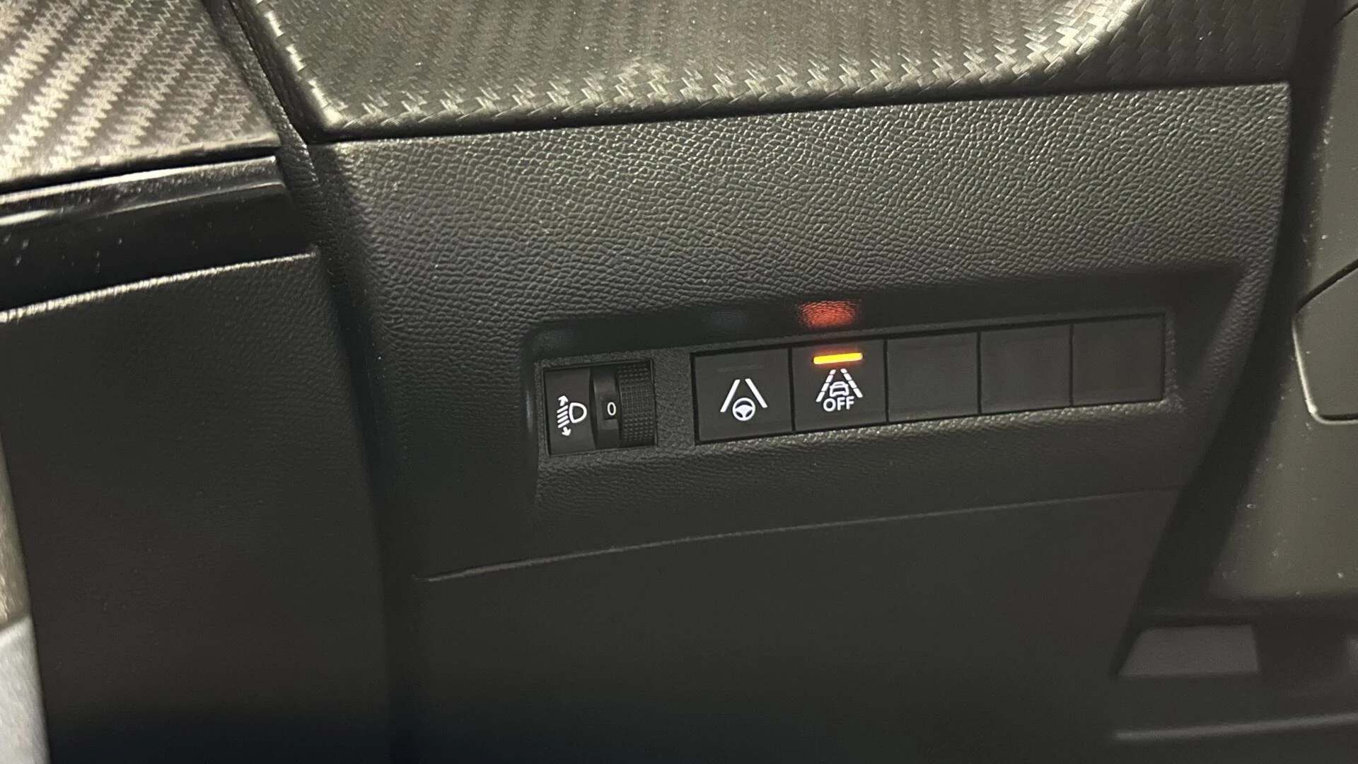 Hoofdafbeelding Peugeot e-2008