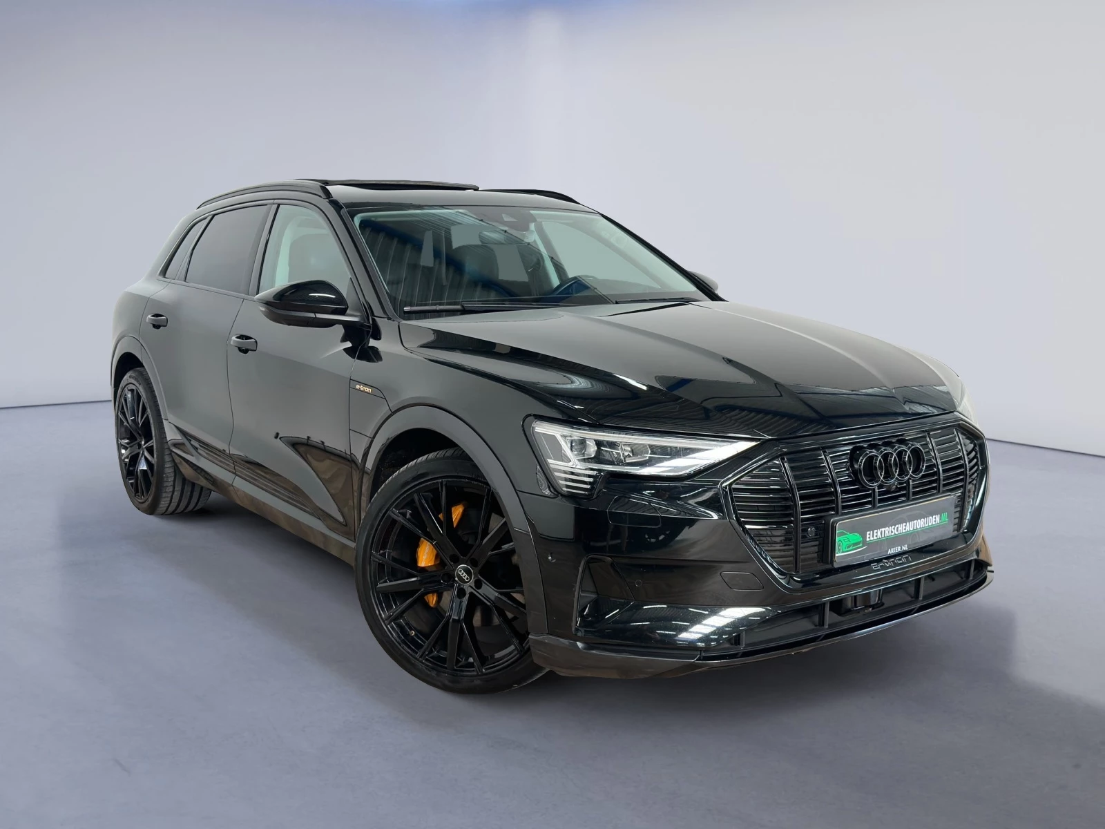 Hoofdafbeelding Audi e-tron