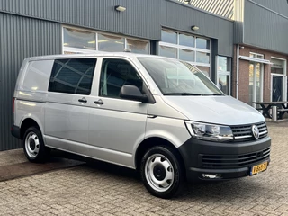 Hoofdafbeelding Volkswagen Transporter Volkswagen Transporter 2.0 TSI L1H1 Automaat Benzine DSG Dubbele Schuifdeur Airco Cruise controle Bpm vrij Trekhaak Klep achter Omvormer Kastinrichting Standkachel Euro 6 Benzine Ideaal voor ombouw naar Camper !!
