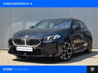 BMW 1 Serie 120 M Sport Automaat / Panoramadak / Achteruitrijcamera / Sportstoelen / M Adaptief onderstel / Parking Assistant