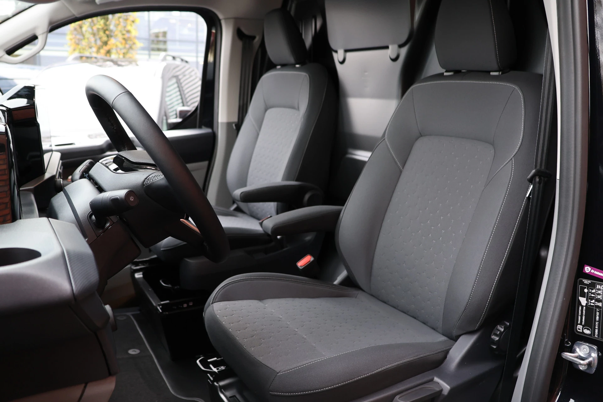 Hoofdafbeelding Ford E-Transit Custom