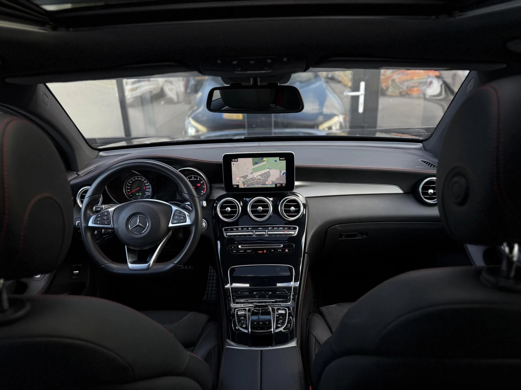 Hoofdafbeelding Mercedes-Benz GLC