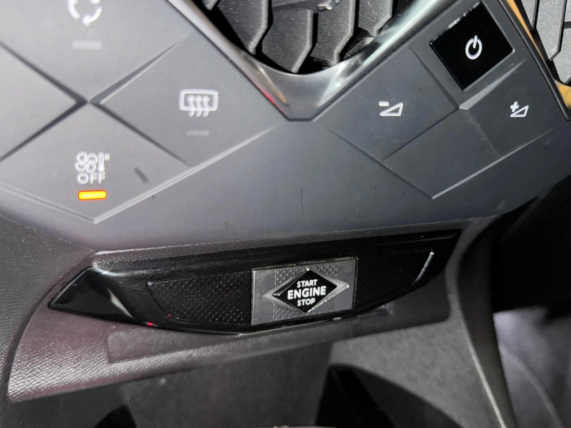 Hoofdafbeelding DS DS 3