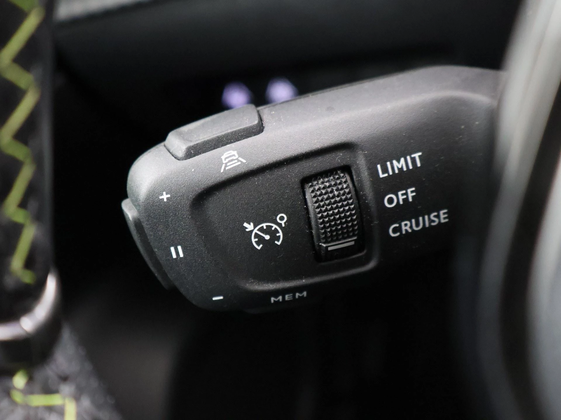 Hoofdafbeelding Peugeot e-2008