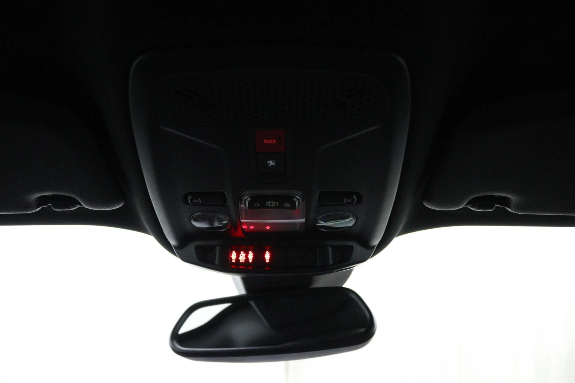 Hoofdafbeelding Peugeot e-2008