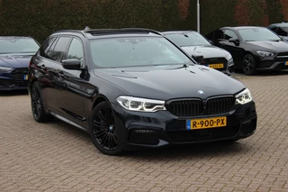 BMW 5 Serie Touring 540i xDrive High Exe. M Sport / Trekhaak / Panoramadak / 360Camera / Head-up / Leder / 19'' / Harman Kardon / CarPlay / Stoelventilatie / Stuur+Stoelverwarming / 4zone / Dodehoek / DAB / ACC