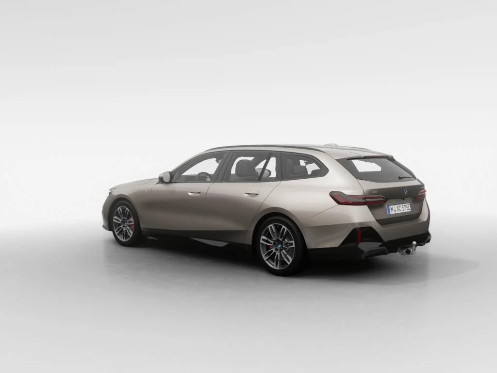 Hoofdafbeelding BMW i5