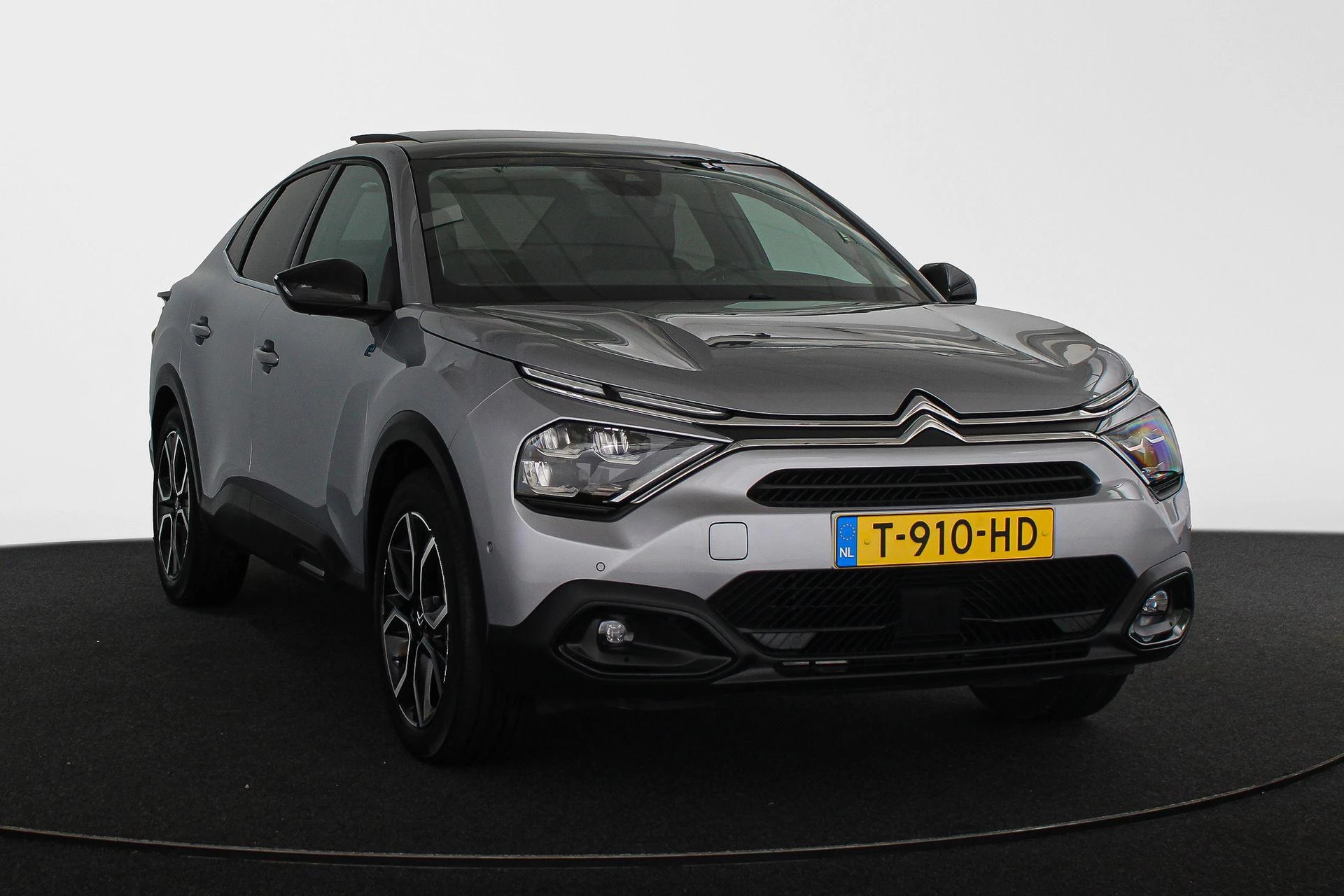 Hoofdafbeelding Citroën ë-C4 X