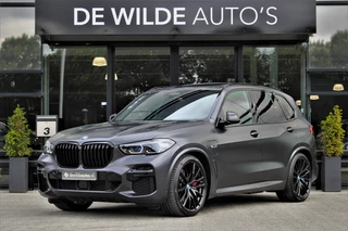 BMW X5 xDrive45e M-sport 394pk FrozenGrey Bowers&Wilkins SkyLounge 4-wielsturing Massage Stoelventilatie