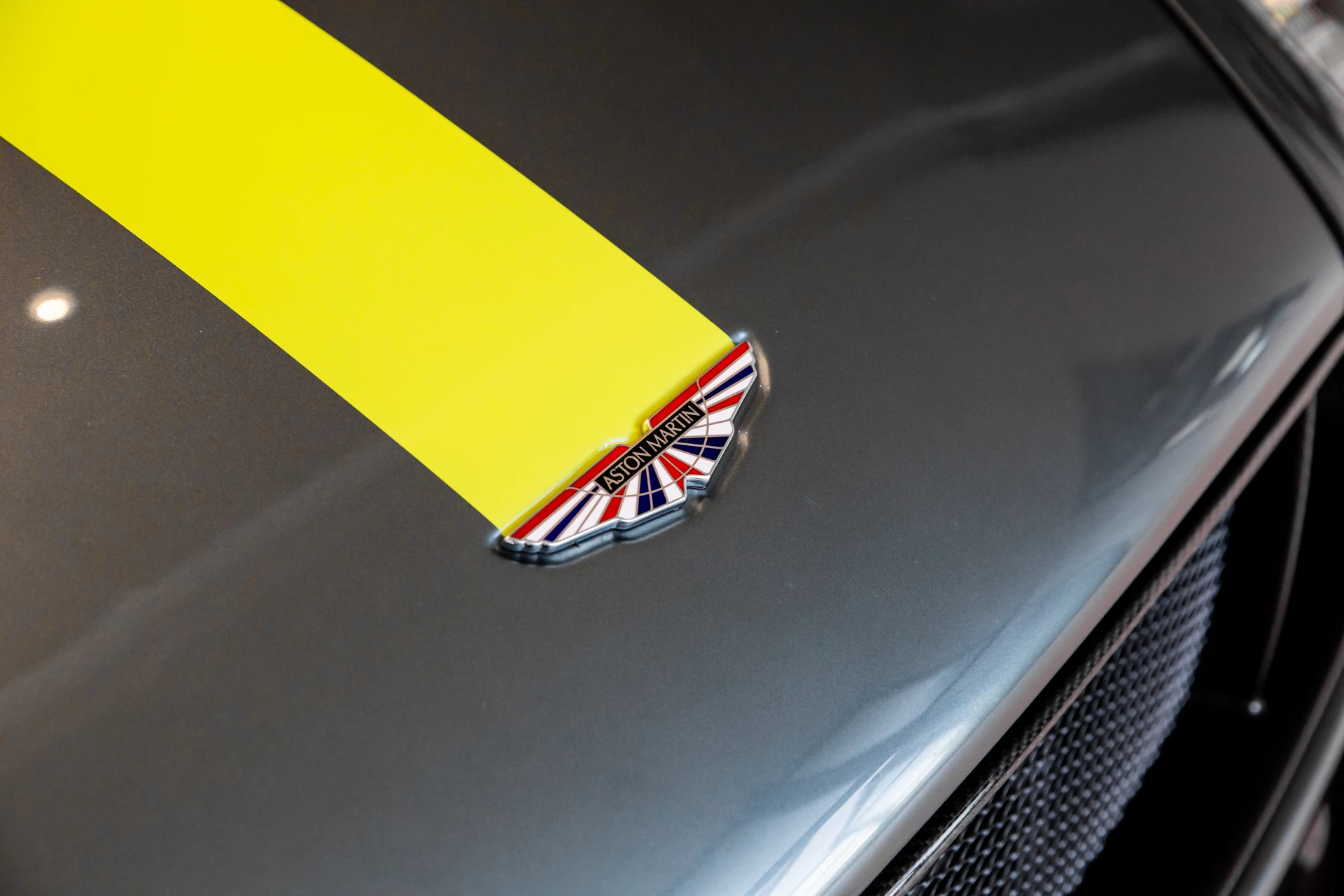 Hoofdafbeelding Aston Martin V8 Vantage