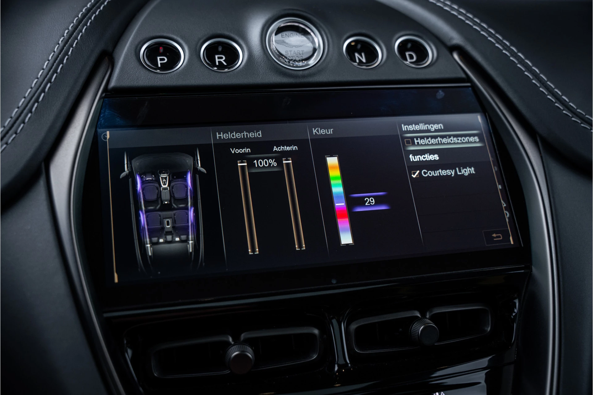 Hoofdafbeelding Aston Martin DBX
