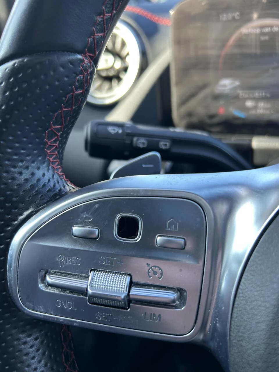 Hoofdafbeelding Mercedes-Benz EQA