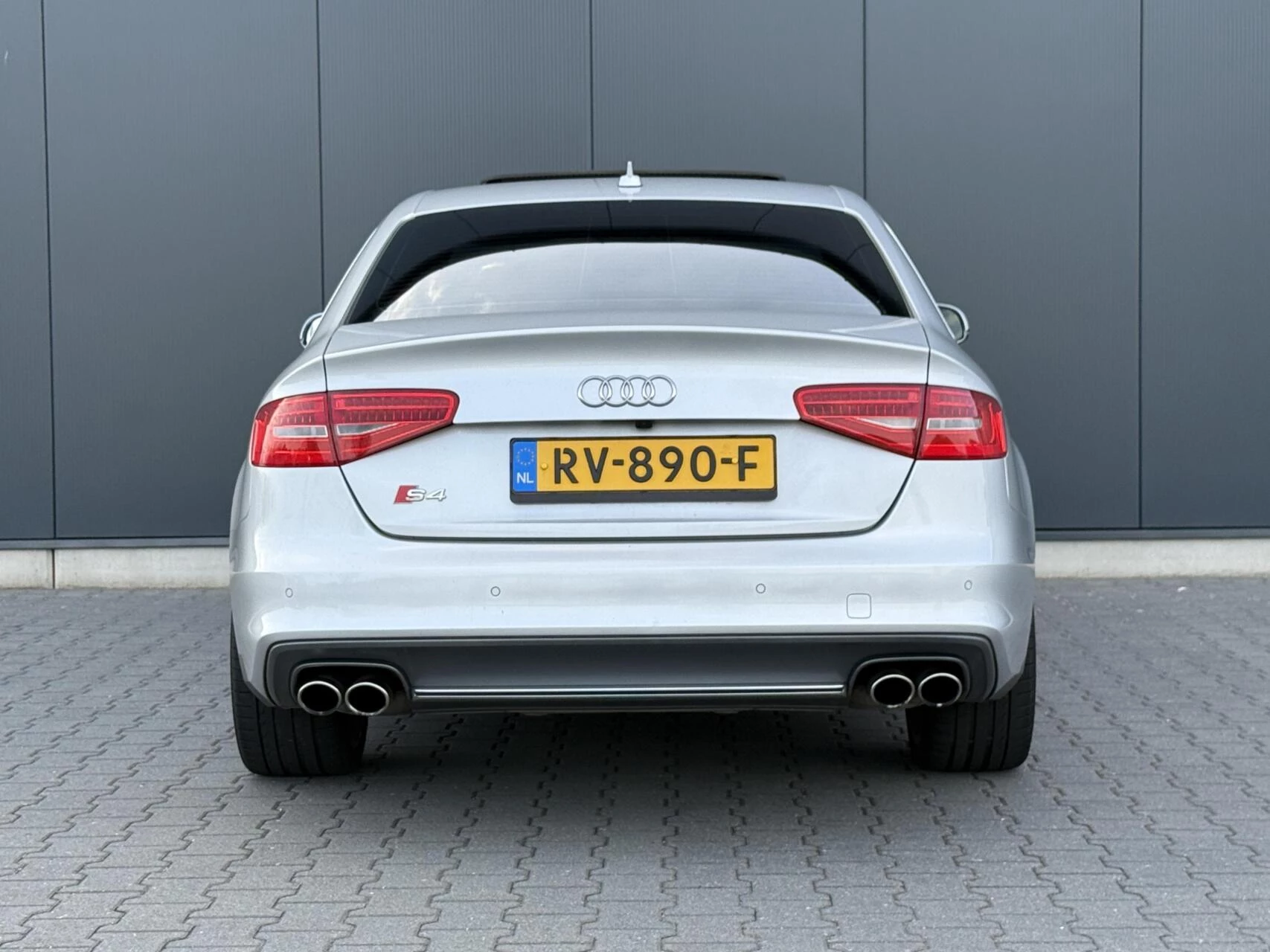 Hoofdafbeelding Audi S4