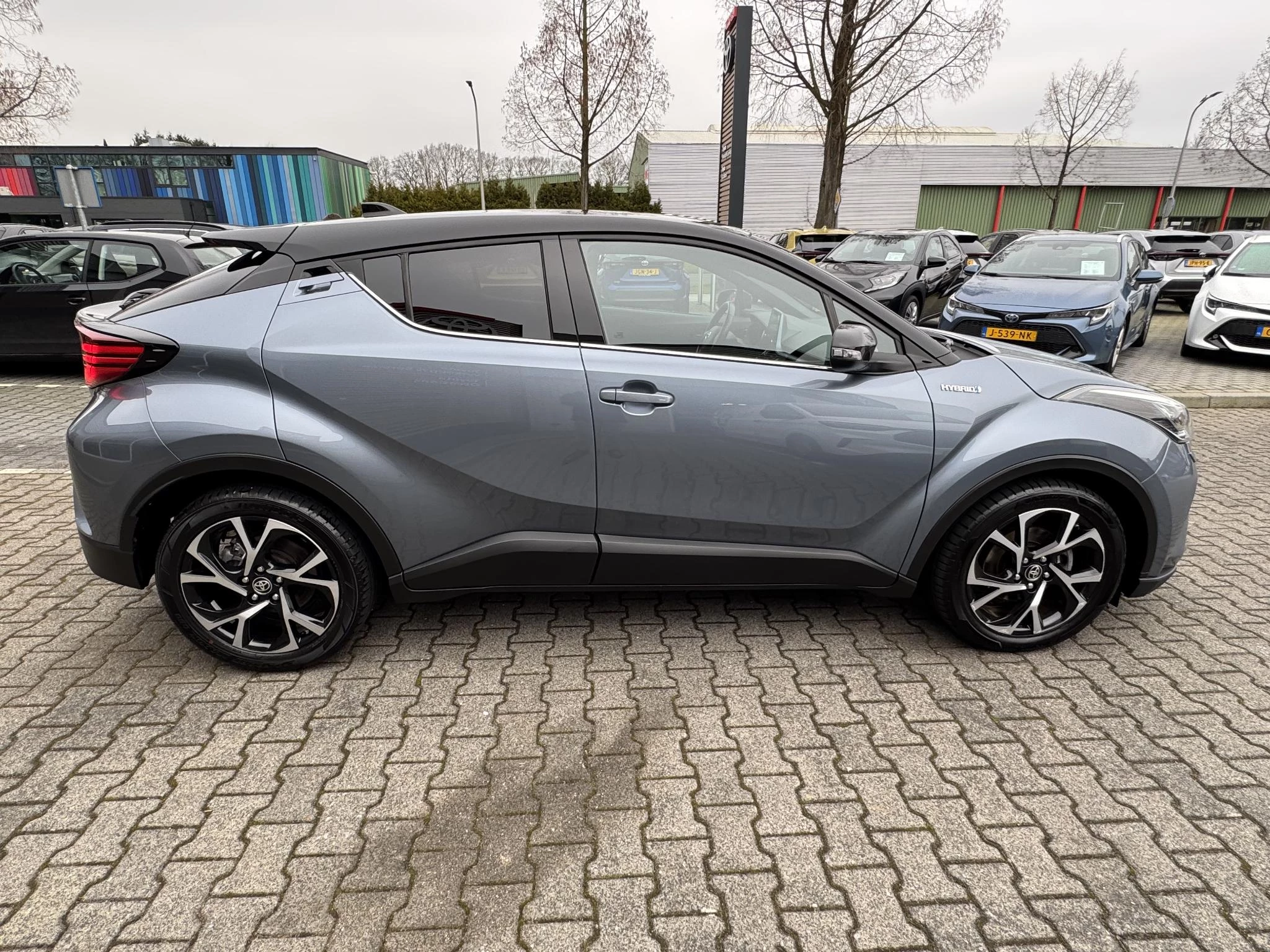 Hoofdafbeelding Toyota C-HR