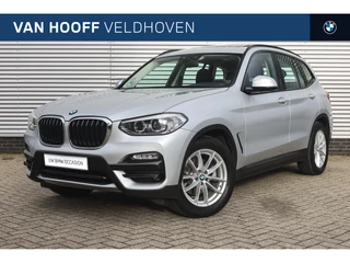 BMW X3 xDrive20i Automaat / Panoramadak / Trekhaak / Sportstoelen / LED / Airconditioning / PDC