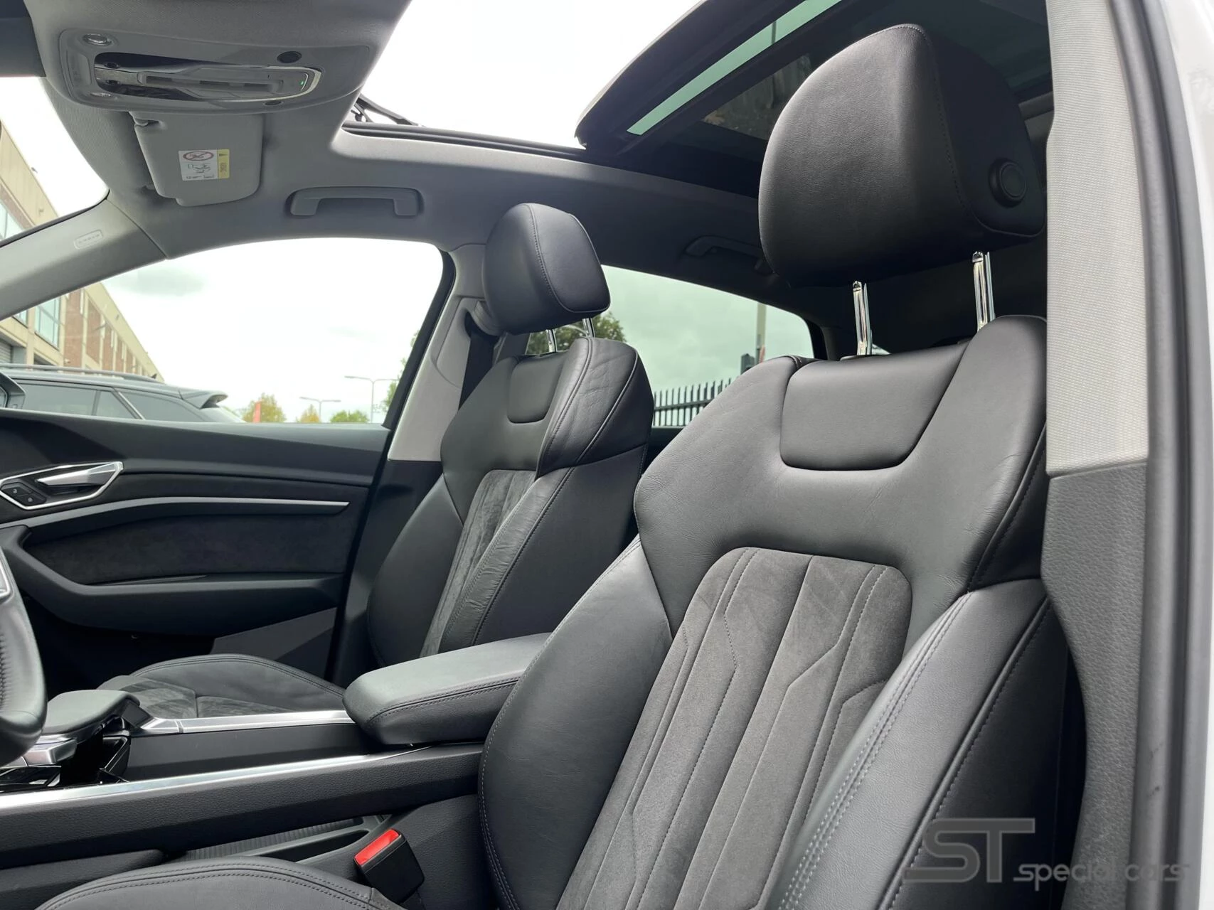 Hoofdafbeelding Audi e-tron