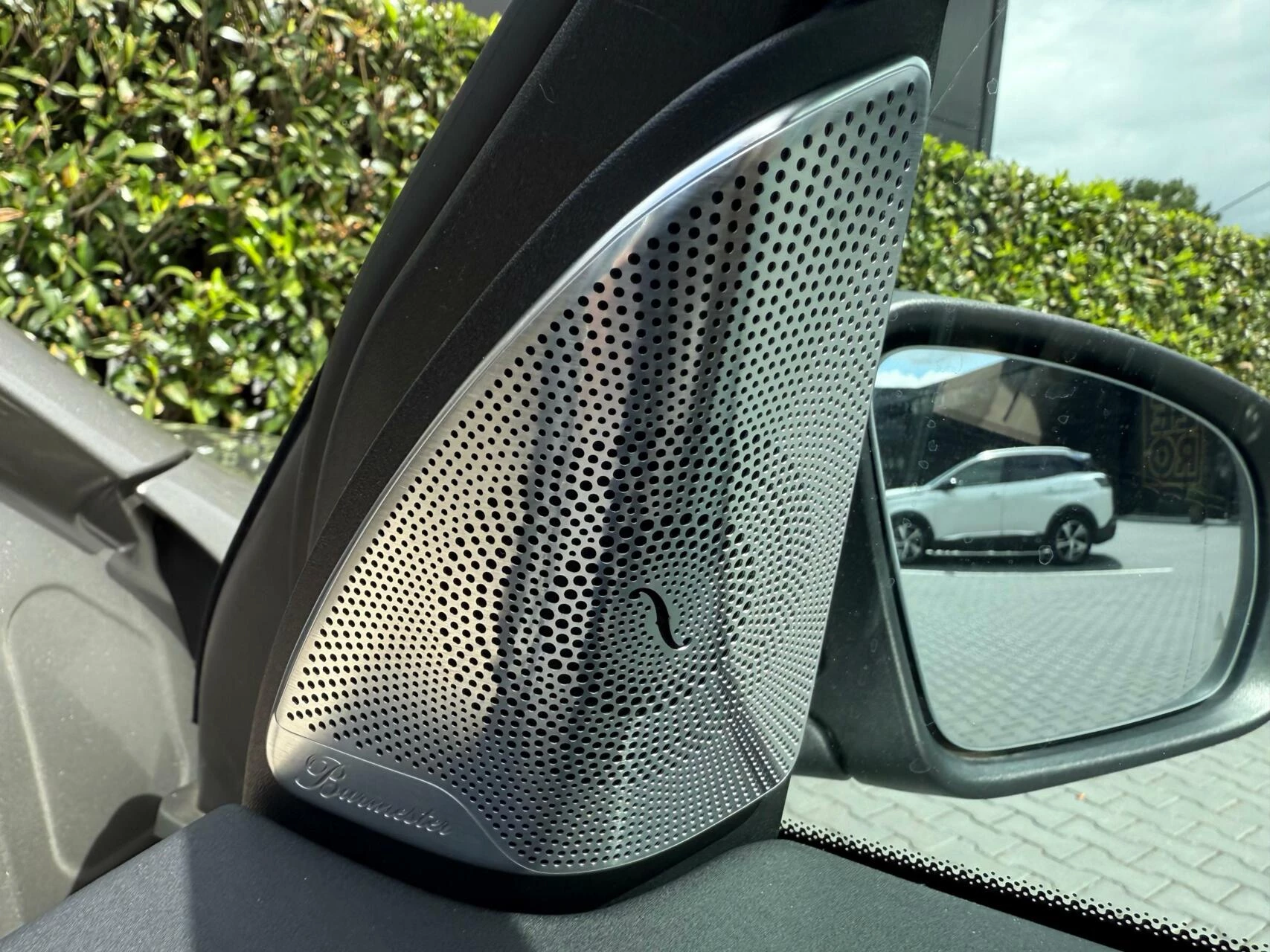 Hoofdafbeelding Mercedes-Benz EQC