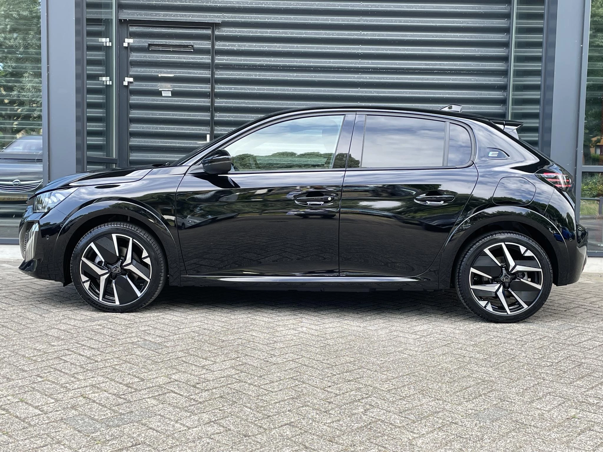 Hoofdafbeelding Peugeot e-208