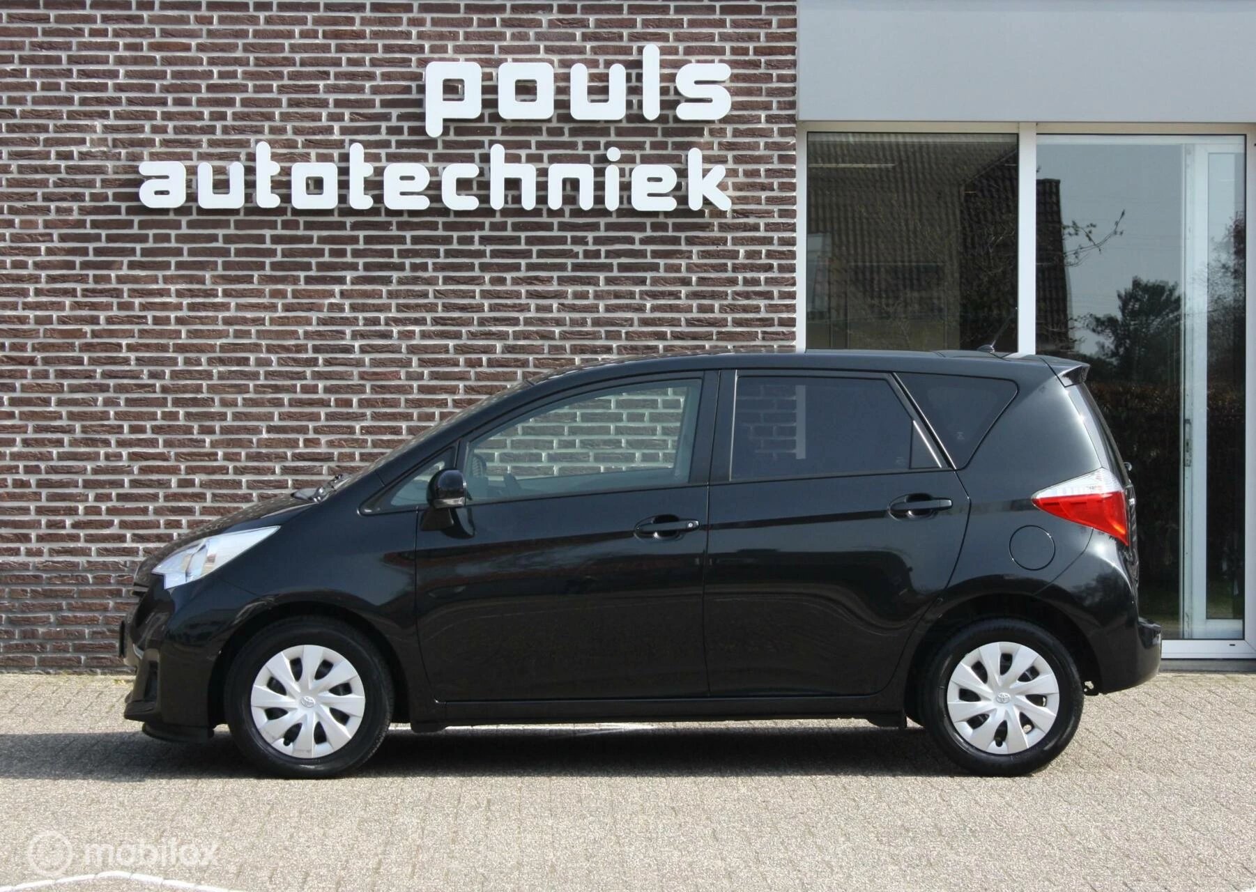 Hoofdafbeelding Toyota Verso-S