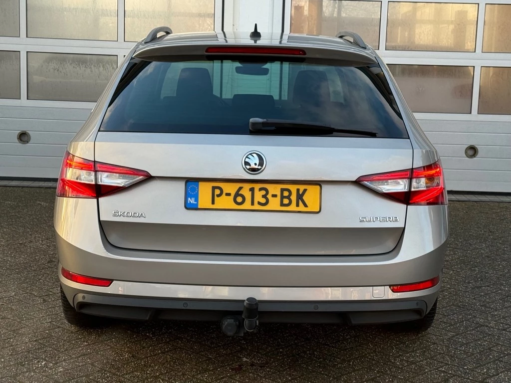 Hoofdafbeelding Škoda Superb